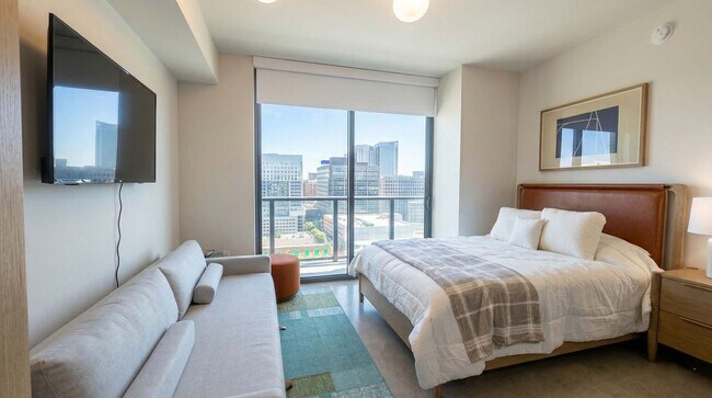 Building Photo - 11 NE 6th St