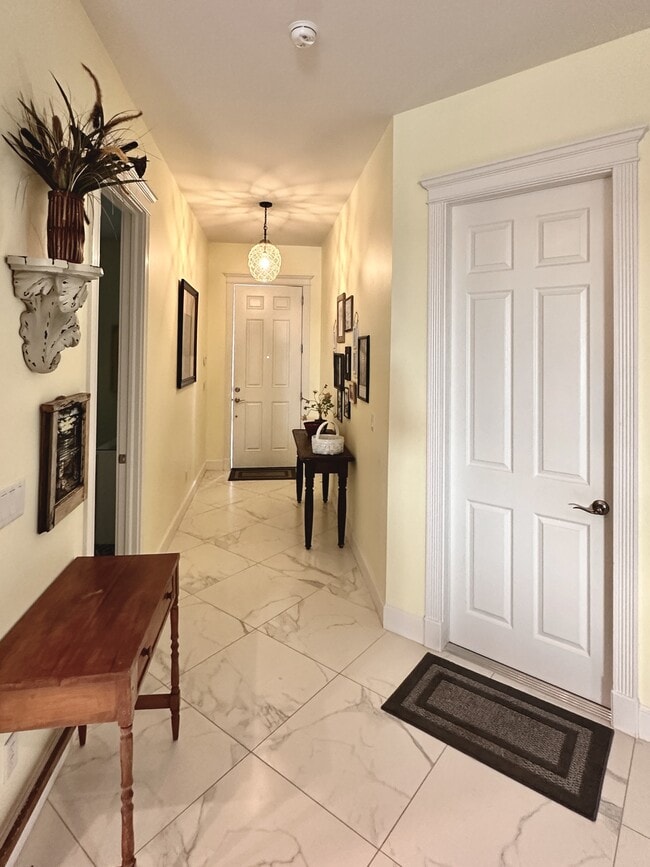 Foto del edificio - 518 110th Ave N