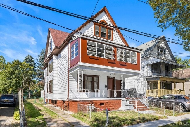 Building Photo - 166 Grey St