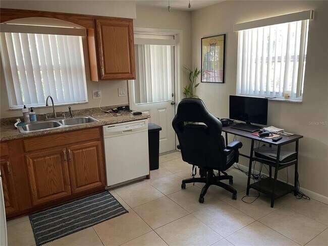 Building Photo - 333 Lagoon Dr