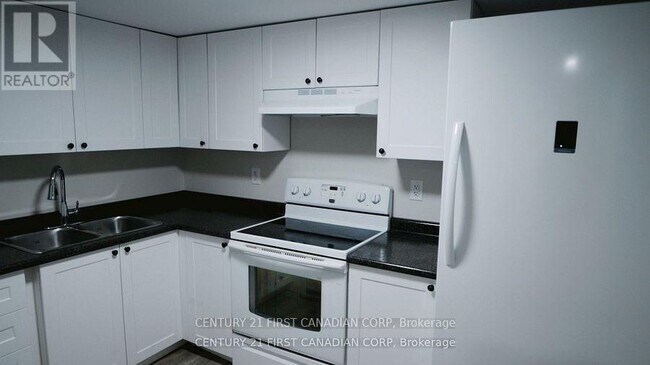 Building Photo - 1072 Jalna Blvd