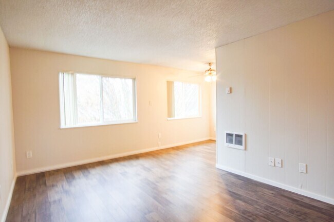 Foto del edificio - Contemporary 1-Bedroom in Buckman Neighborhood with Parking!