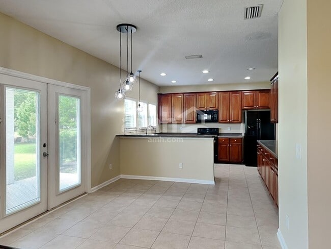 Building Photo - 729 Porto Cristo Ave