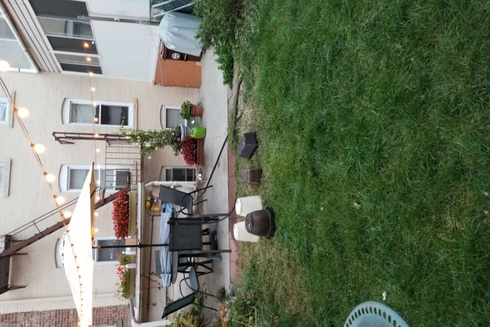 Exclusive access to the backyard - 129-16 20th Ave