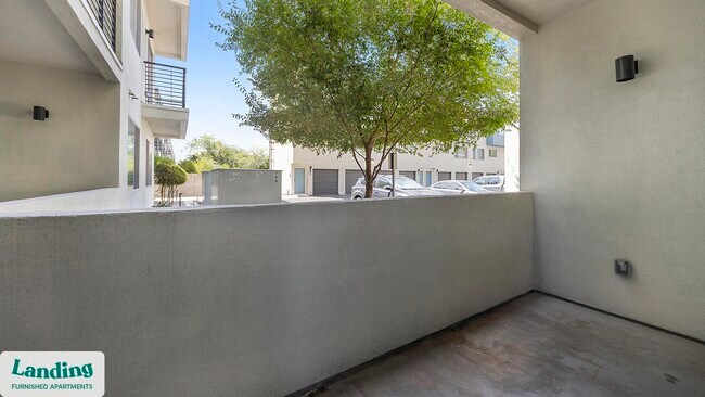 Foto del edificio - 2323 E Highland Ave