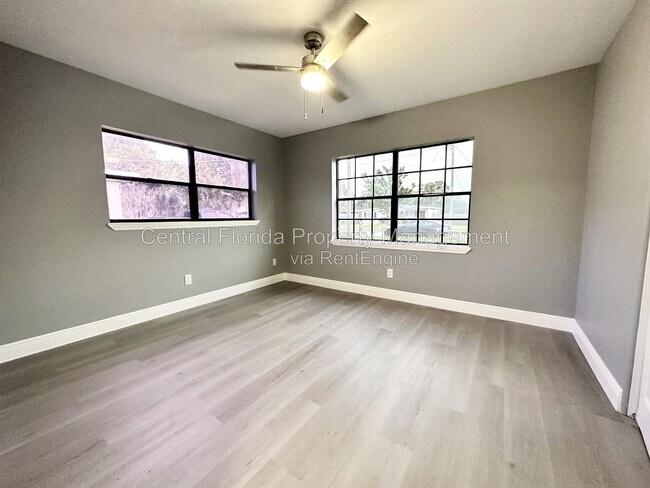 Foto del edificio - 1413 Carlson Dr