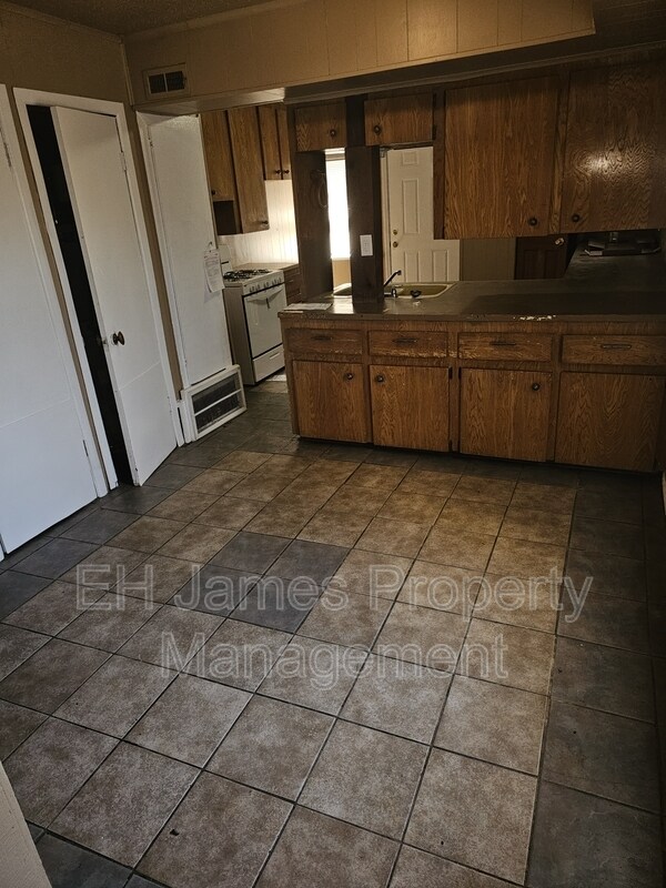 Foto del edificio - 217 N Wilson Ave