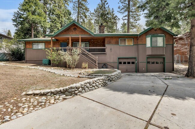 Foto del edificio - Mountain Lodge Home 1 Mile Away from the C...