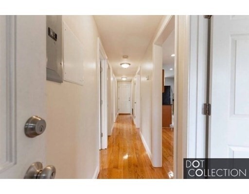 Building Photo - 2131 Dorchester Ave