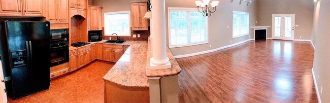 Foto del edificio - 1199 Sleepy Oak Ln