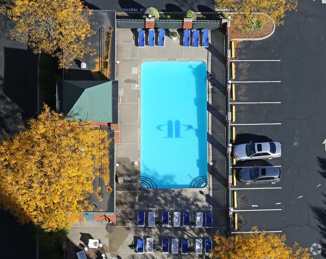 Heated Pool - Park Place Towers Apartments