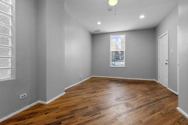 Building Photo - 2 bedroom in Chicago IL 60647