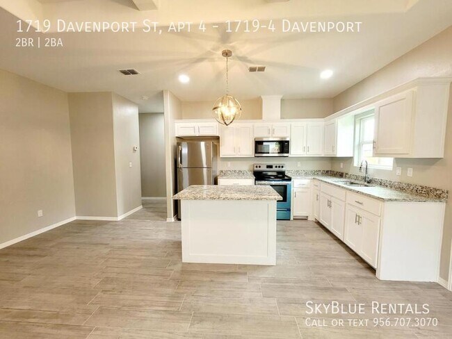 Foto del edificio - 1719 Davenport St