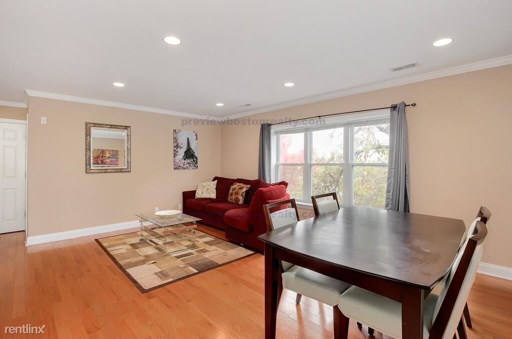 Foto principal - 152 Newton St