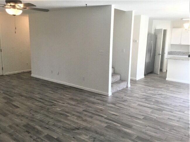 Foto del edificio - 10244 Shawna St NW