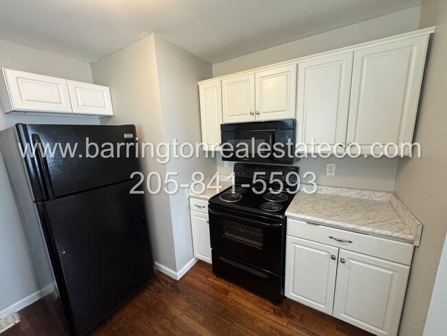 Building Photo - 2856 Valley View Cir