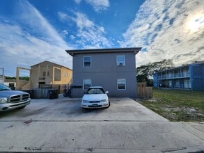 Building Photo - 620 20th St