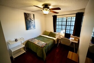 Building Photo - 1278 Lilac Pl