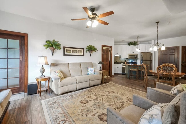 Building Photo - 473 Cuscowilla Dr