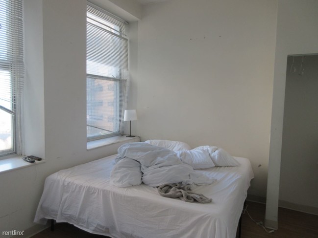Building Photo - 2 br, 1 bath  - 55 E Washington St Apt 1510