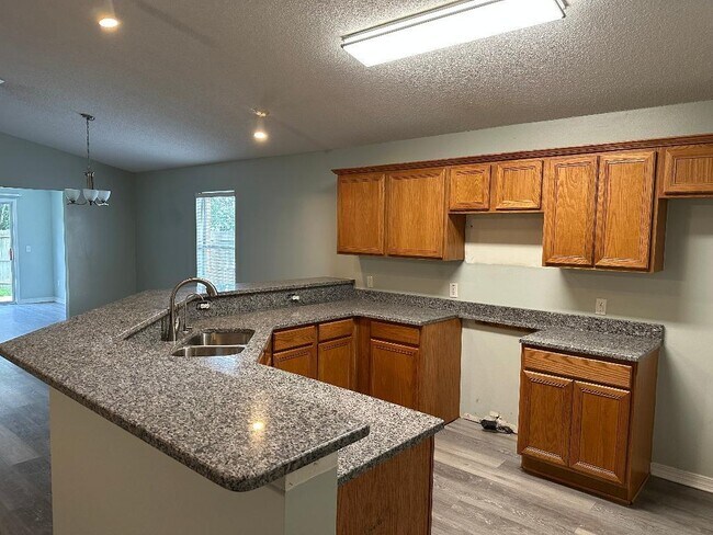 Foto del edificio - 6340 Heronwalk Dr