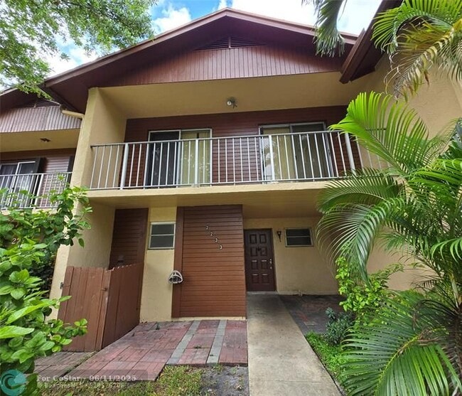 Building Photo - 2233 Nova Village Dr