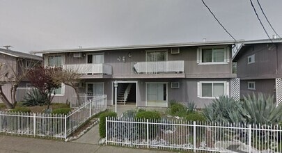 Building Photo - 4340 Clay St