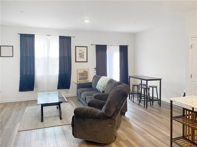 Foto del edificio - 539 Magnolia Cir