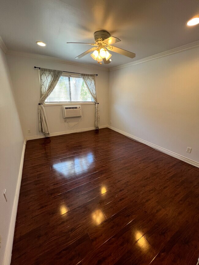 17900 Sherman Way Unit 233, Reseda, CA 91335 Condo for Rent in Reseda