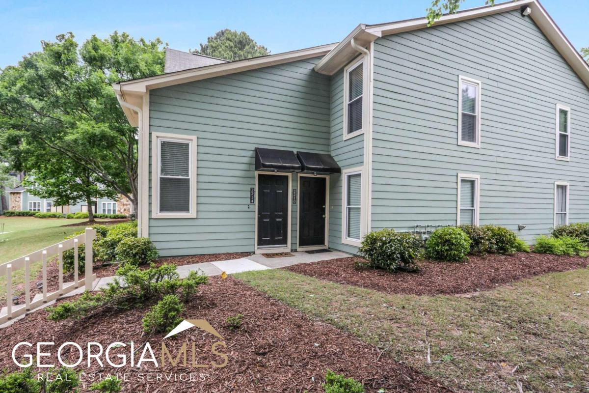 2214 Canyon Point Cir, Roswell, GA 30076 Condo for Rent in Roswell