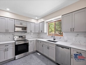 Building Photo - 1416 Brentwood Dr