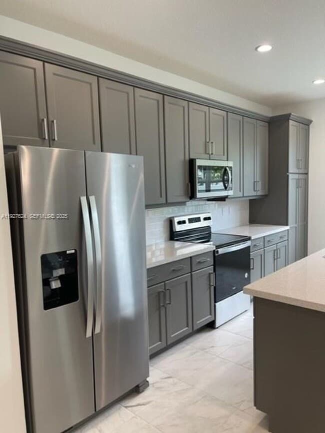 Building Photo - 540 Parsons Wy