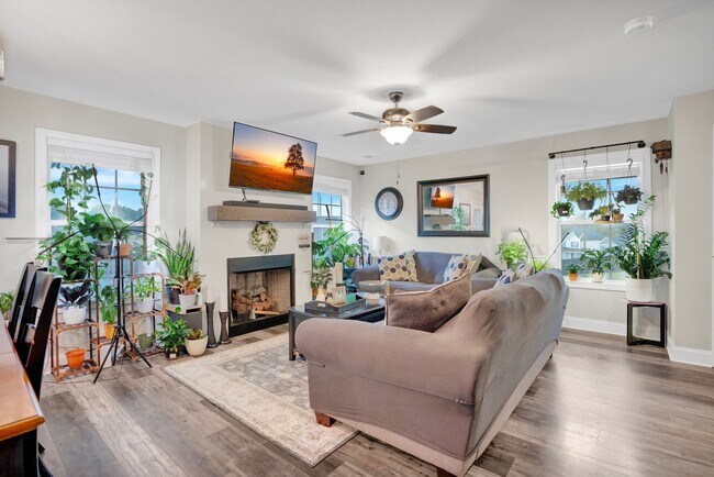 Foto del edificio - 456 Woodtrace Dr