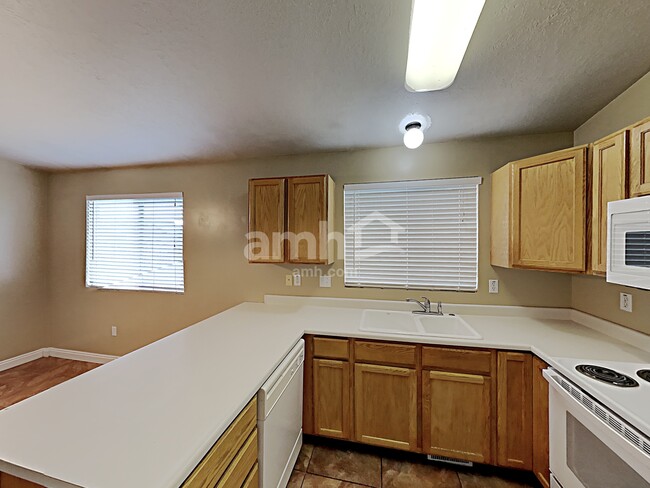 Building Photo - 2671 W 2175 S