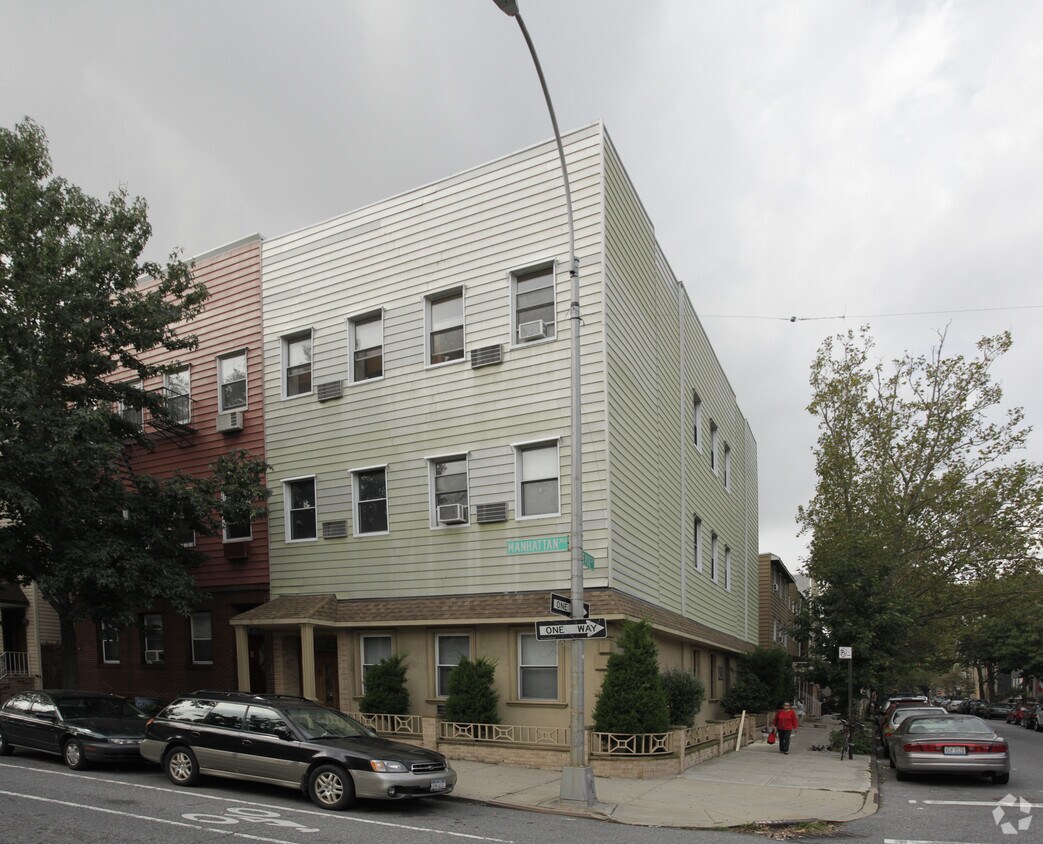 Primary Photo - 285 Manhattan Ave