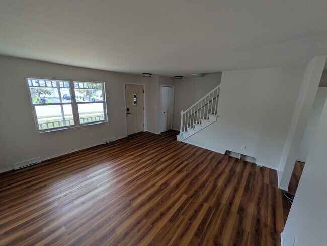 Foto del edificio - 3954 East River Drive