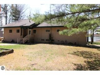Building Photo - 660 Bass Lake Rd