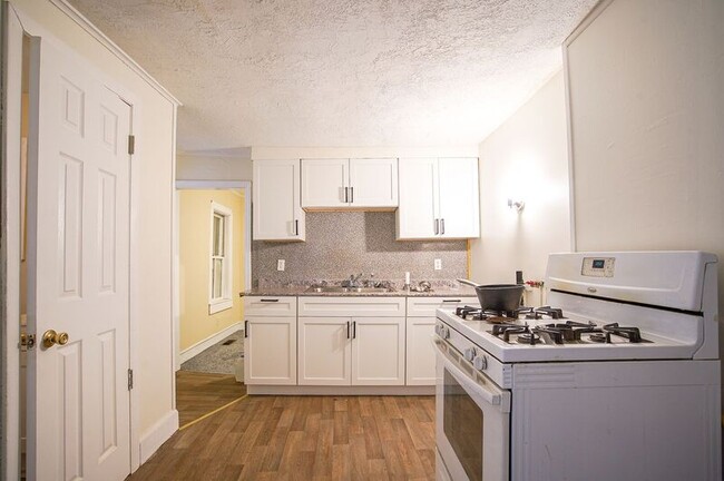 Photo - 32 Joy St Apartment