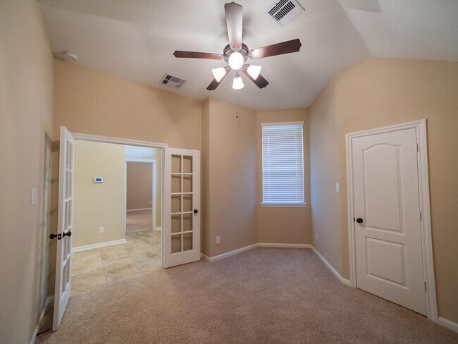 Building Photo - 215 Lighthouse Bay Ln