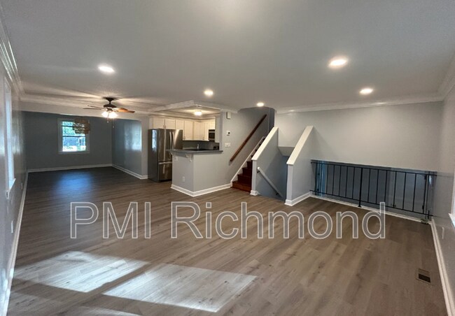 Foto del edificio - 10505 Queensway Ct
