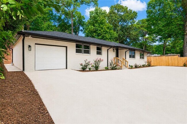 Foto del edificio - 3154 N Druid Hills Rd