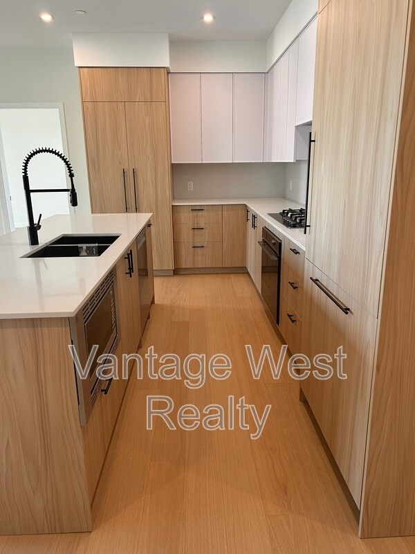 Photo du bâtiment - 9654-9654 Benchland Dr