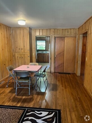 Building Photo - 127 -139 Shelton Mill Rd