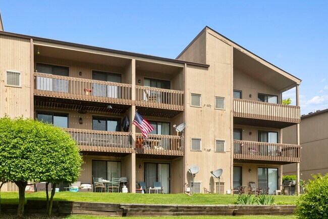 Building Photo - 58 Vail Colony