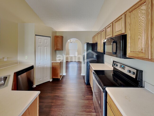 Foto del edificio - 167 Firestone Dr