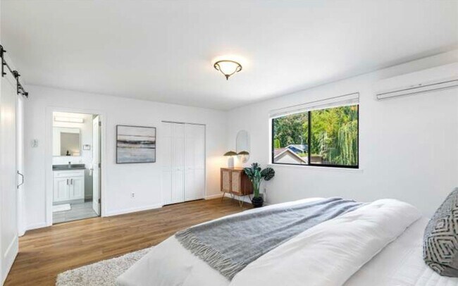 Foto del edificio - 5636 49th Ave SW