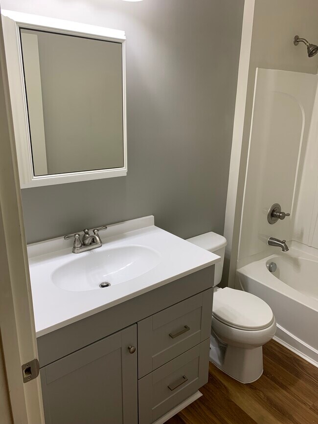 7773 Skyview Cir, Cincinnati, OH 45248 Condo for Rent in Cincinnati