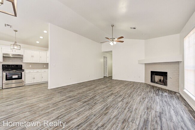 Building Photo - 3 br, 2 bath House - 2740 Tealwood Drive