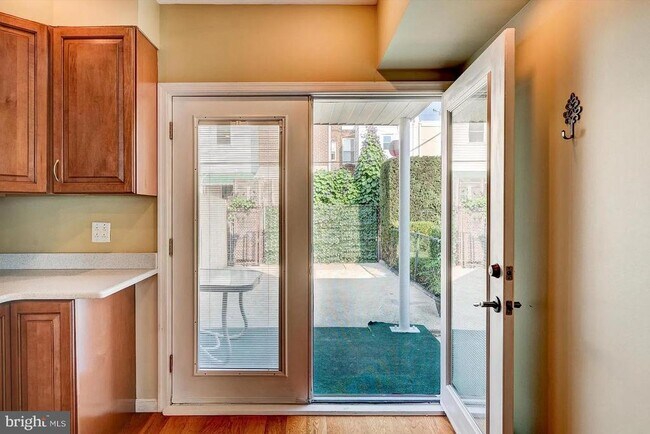 Foto del edificio - 3188 Mercer St