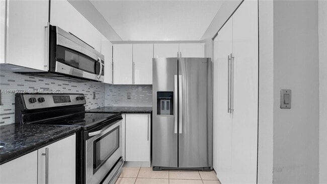 Building Photo - 12896 SW 54th Ct